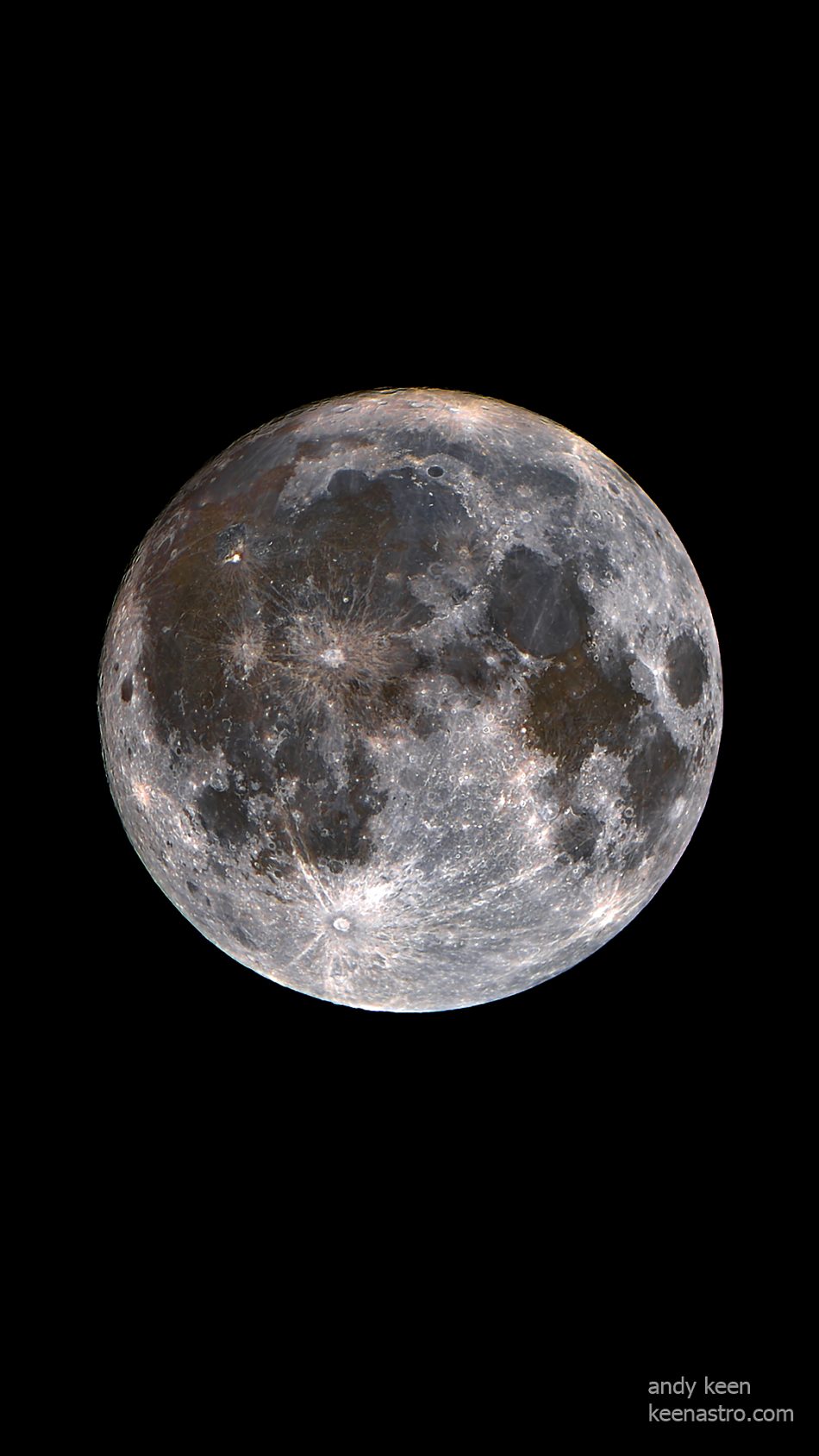 A Night Under the Almost-Full Moon – 8 August 2025